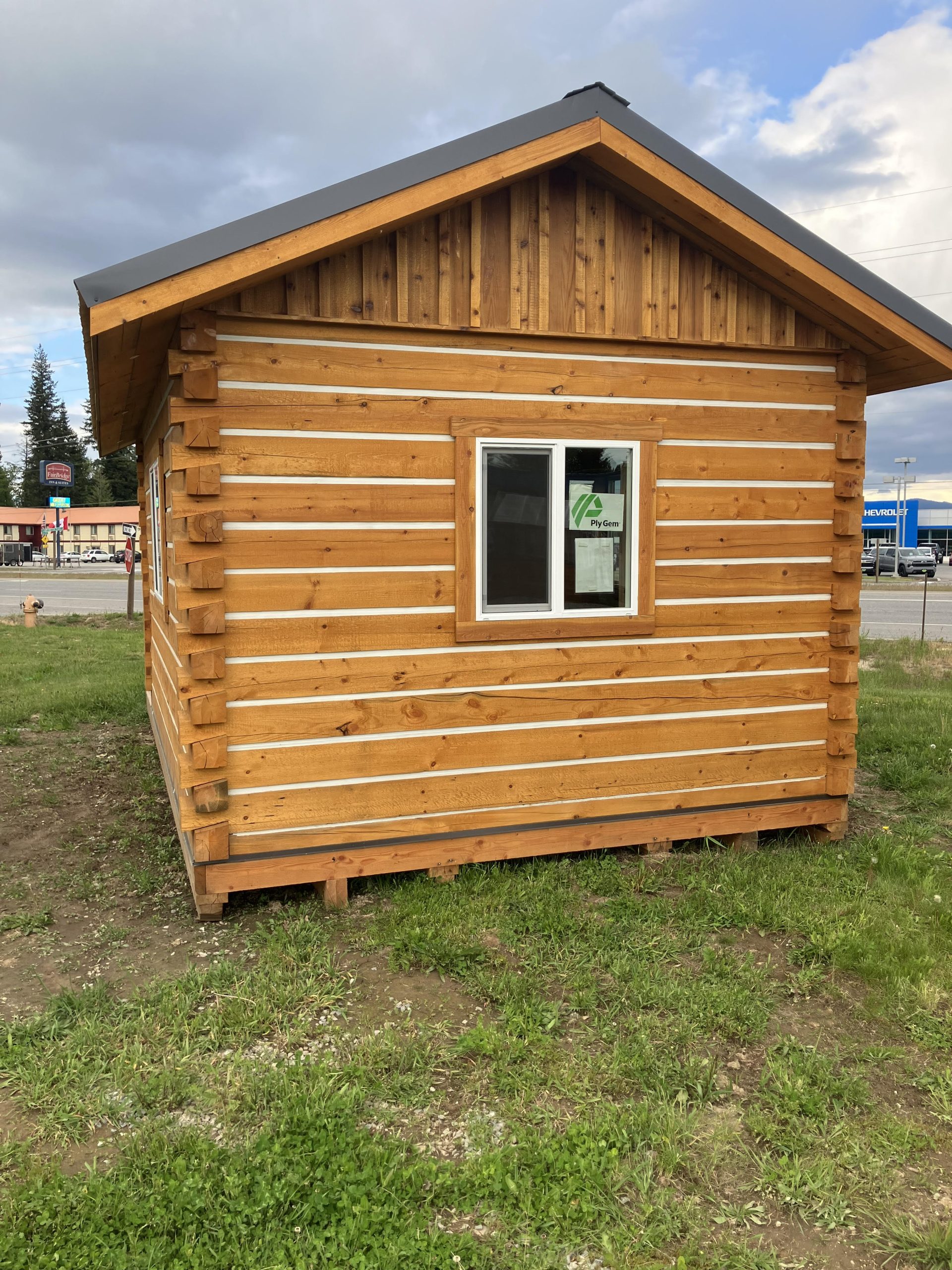 Pleasant Valley cabin side view